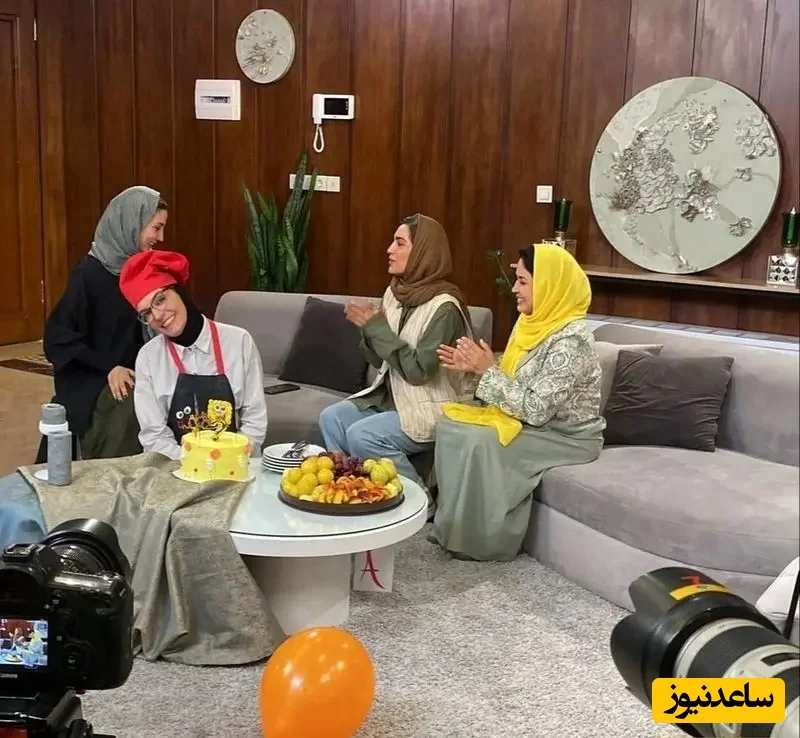 فیلم| نگاهی به چیدمان منزل مینیمالیستی امین زندگانی و الیکا عبدالرزاقی - تصویر شاخص