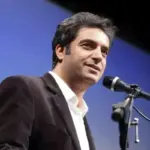 عکس| دورهمی گرم منوچهر هادی کنار سفره نذری در ظهر عاشورا/ دختر یکتا ناصر هم بود؟