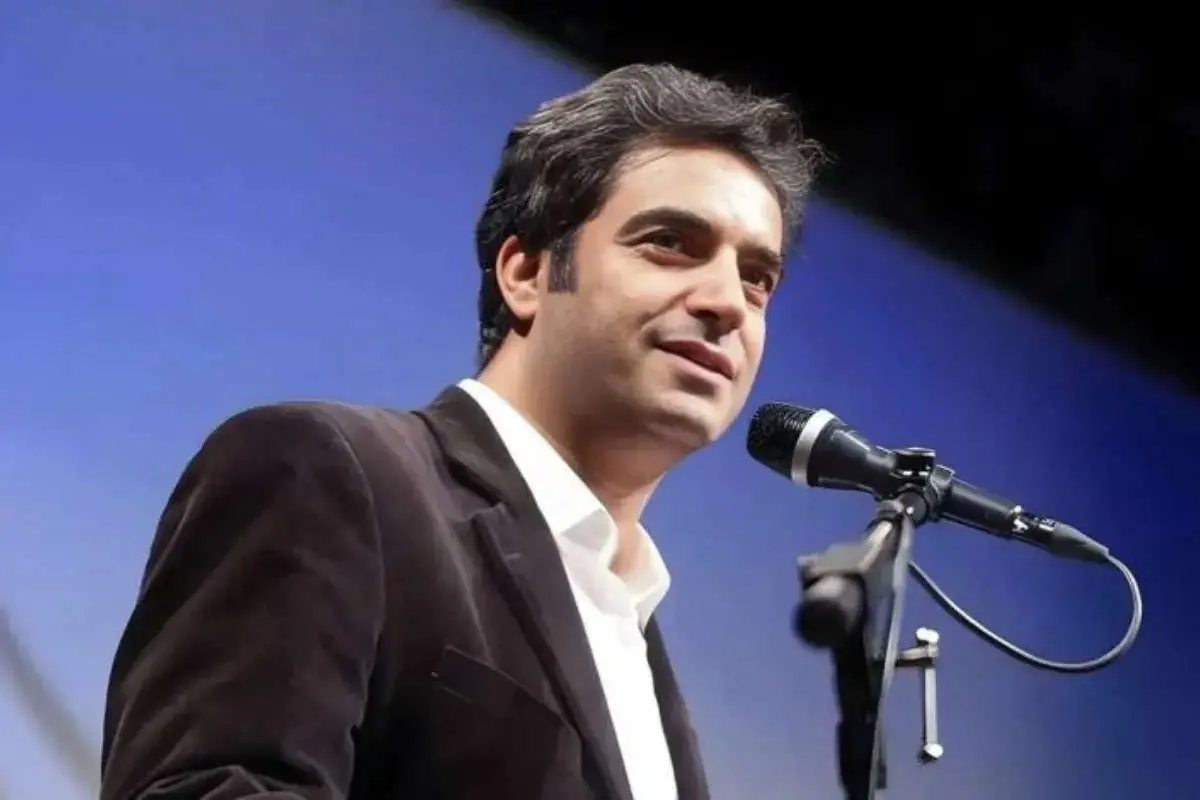 عکس| دورهمی گرم منوچهر هادی کنار سفره نذری در ظهر عاشورا/ دختر یکتا ناصر هم بود؟ - تصویر شاخص