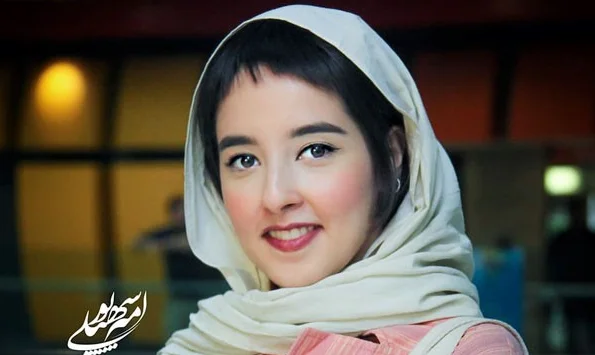 استایل خیرهکننده بهآفرید غفاریان با زنجیر صورت در اکران «بی عاطفه» که همه را مات کرد!