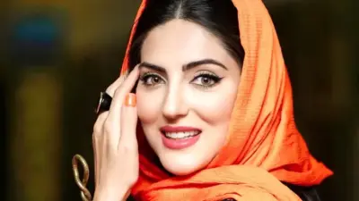 سفر در زمان؛ تصویری از صمیمیت «هلیا امامی و صدف طاهریان» در پشت‌صحنه یک سریال؛ دهۀ 90 - تصویر شاخص