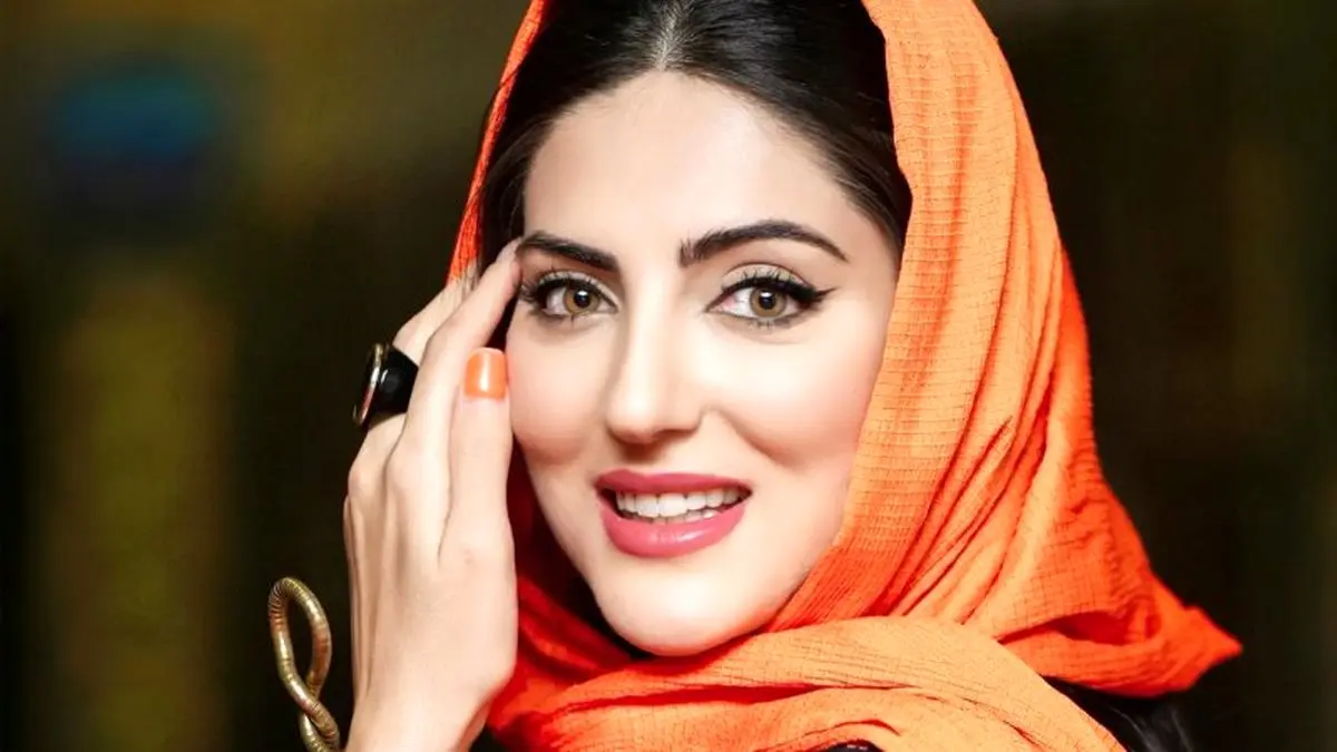 سفر در زمان؛ تصویری از صمیمیت «هلیا امامی و صدف طاهریان» در پشت‌صحنه یک سریال؛ دهۀ 90 - تصویر شاخص