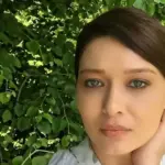 نورگل یشیلچای ۴۵ ساله با چهره‌ای کاملاً متفاوت؛ راز تغییرات بازیگر محبوب ترکیه‌ای چیست؟