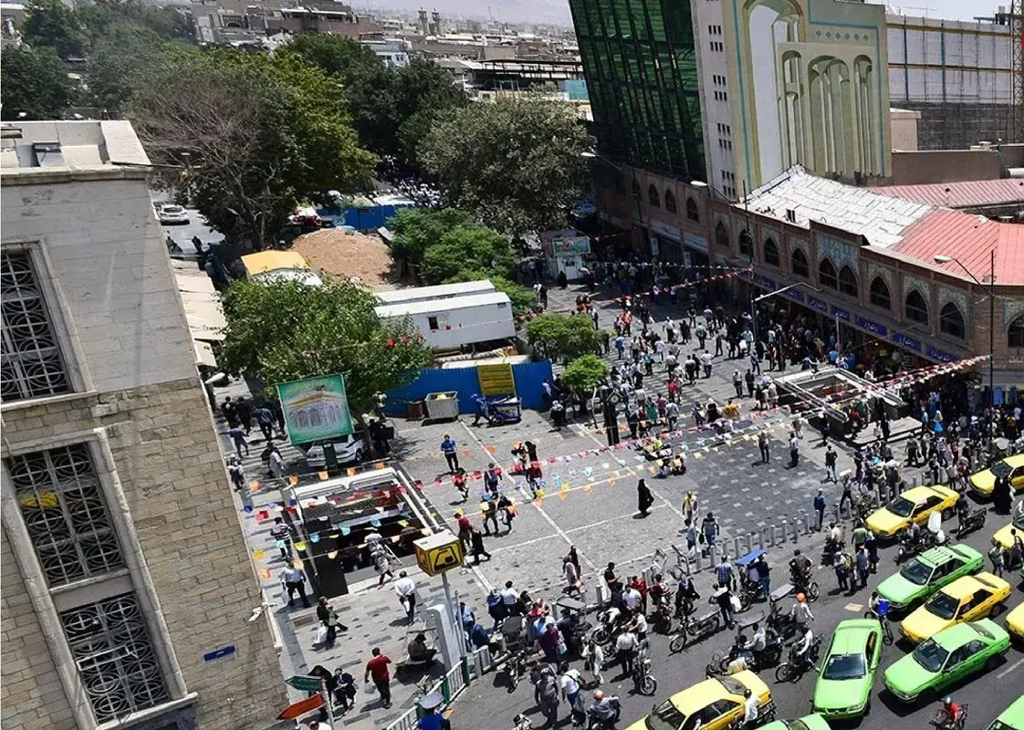 نگاهی به تهران قدیم؛ خیابان فردوسی بالاتر از منوچهری در سال ۱۳۴۷ چه شکلی بود؟ - تصویر شاخص