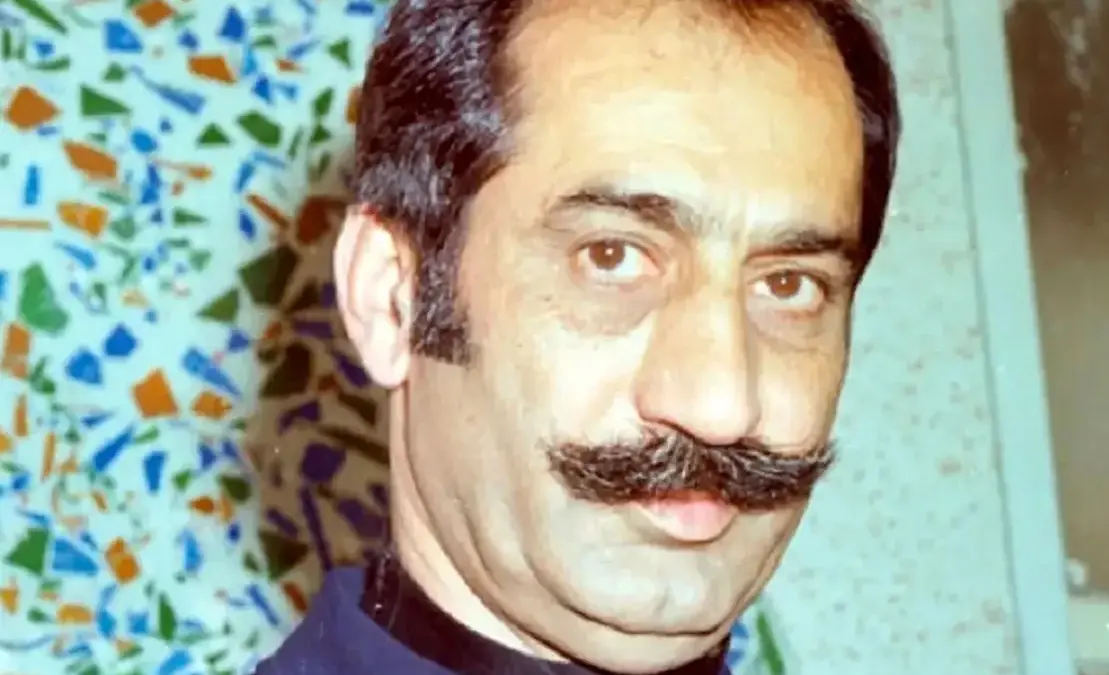 تصویر نادر و دیدهنشده داریوش فروهر در میدان بهارستان سال ۱۳۲۹ که شما را به تهران قدیم میبرد!