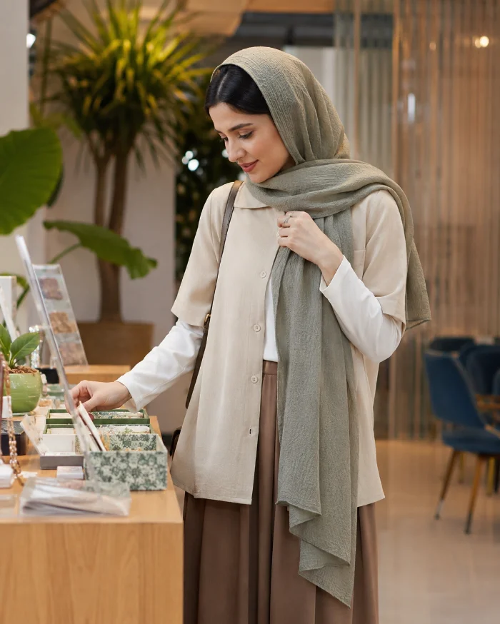 بلوز زنانه آستین کوتاه بژ