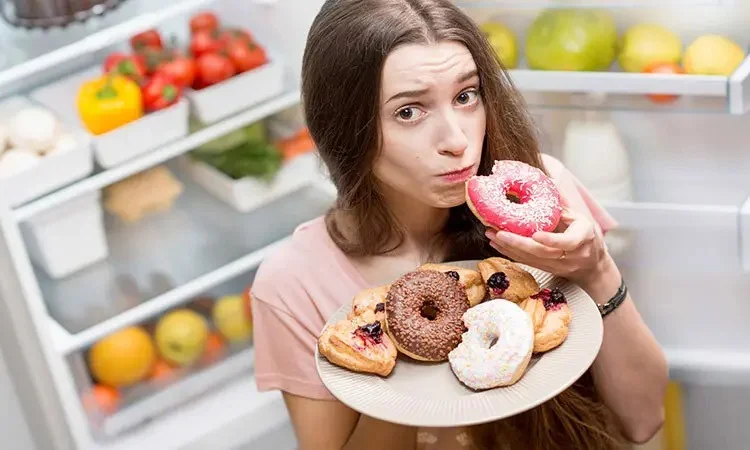 شیرینی، چه بلاهایی بر سر بدنتان می آورد؟