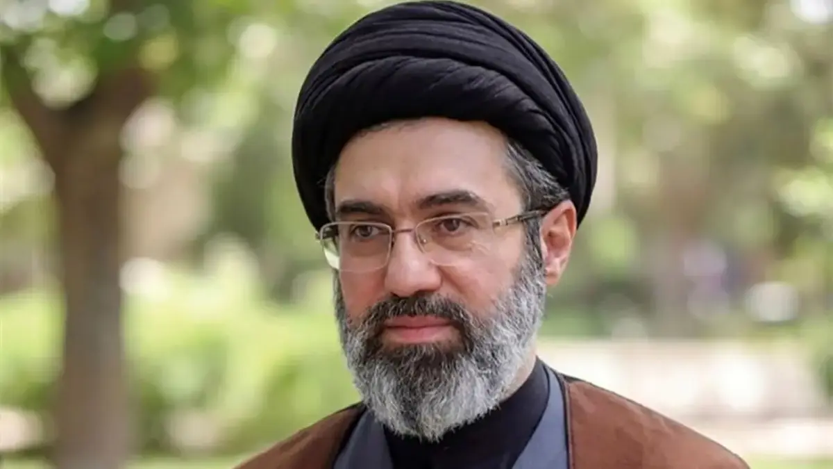 عکس| آیت الله سیدمجتبی خامنه ای در مکانی باورنکردنی