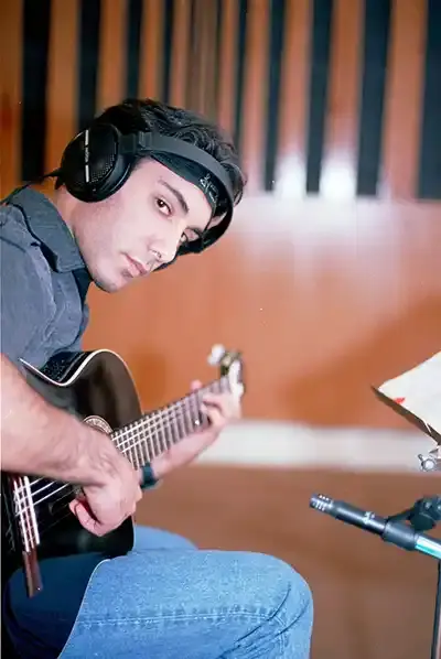 شادمهر عقیلی