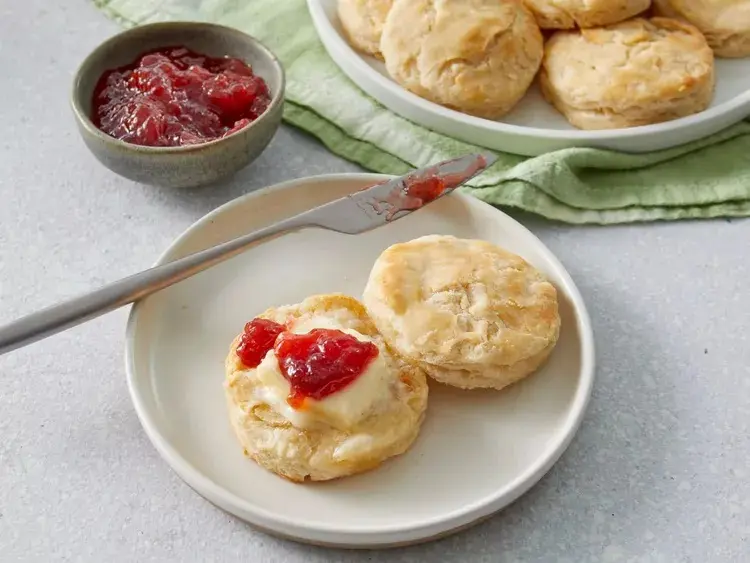 OurFavoriteButtermilkBuscuit-3X4-0210_preview-2000-00c54fe928ce44b784c25f3652e705c2