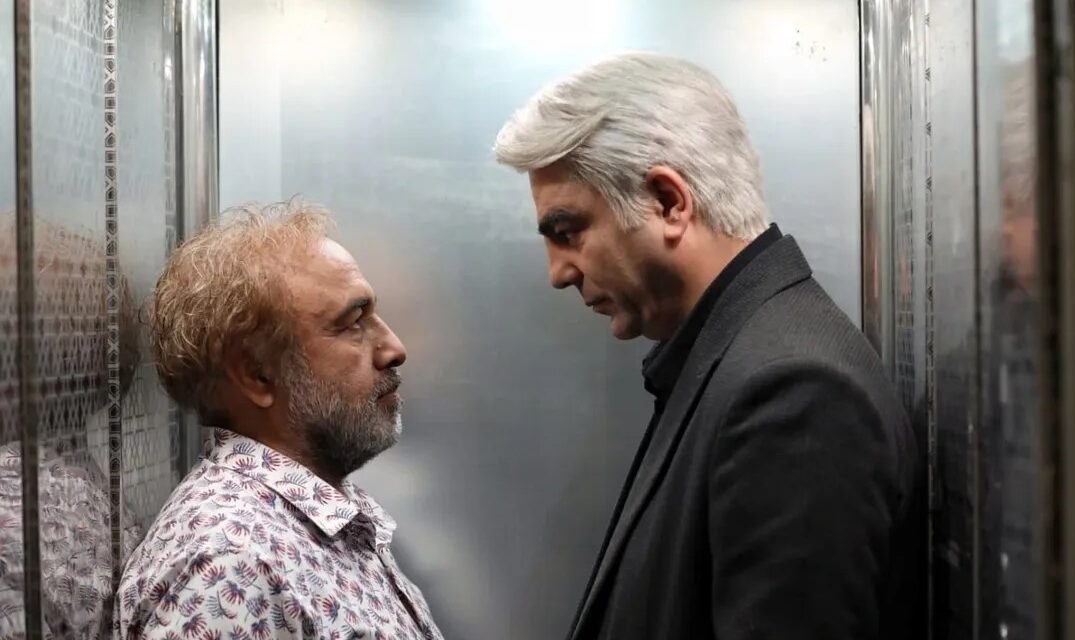 نگاهی به چیدمان شیک منزل بهزاد خلج / زیبا اما لوکس - تصویر شاخص