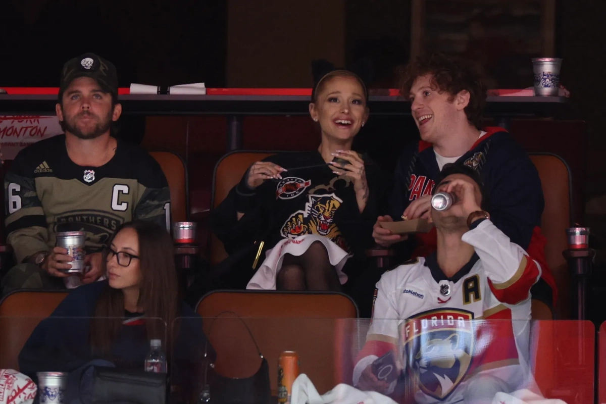 آریانا گرانده و اتان اسلاتر