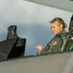 حقایق جالب درباره تفاوت حقوق خلبانان جنگنده‌های F-35 و F-22 در نیروی هوایی آمریکا!