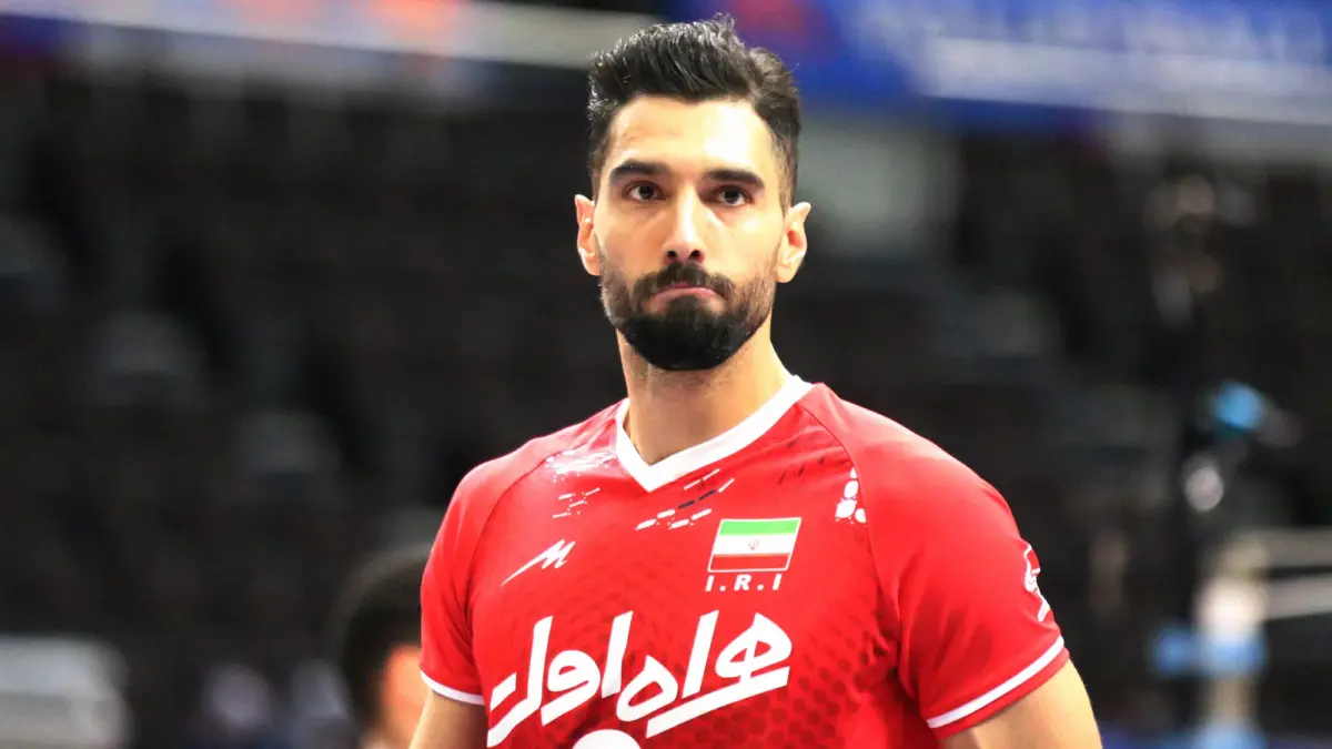 عکس| سید محمد موسوی والیبالیست در جشن تولد کنار همسر و فرزندانش