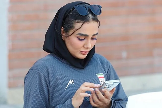 استوری| شکیبا شفیعی با استایل کاملا مشکی در مراسم پایان فصل تیم‌های زنان استقلال