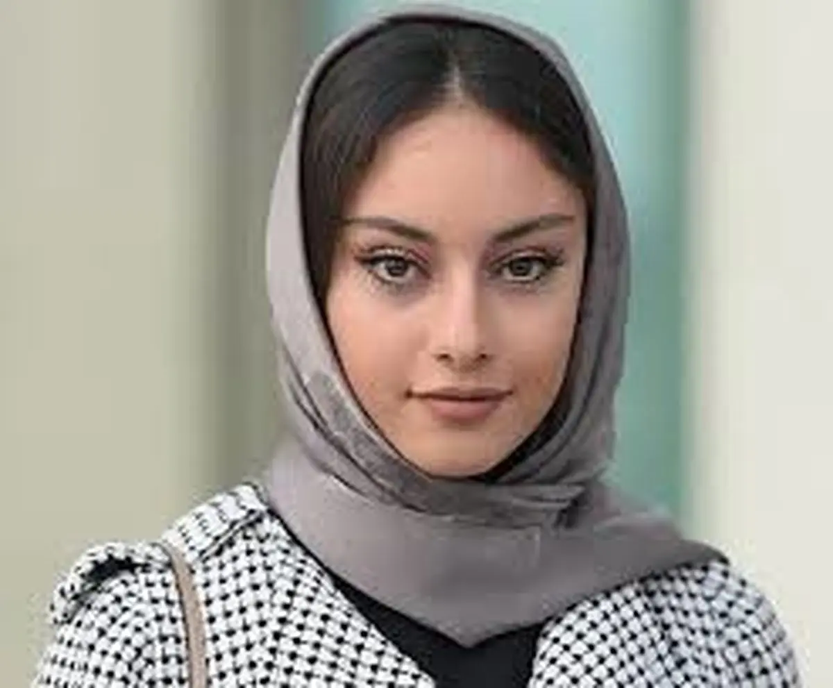 عکس| شباهت بسیار زیاد ترلان پروانه به مادرش/ خانم بازیگر چه مادر کیوتی دارد - تصویر شاخص
