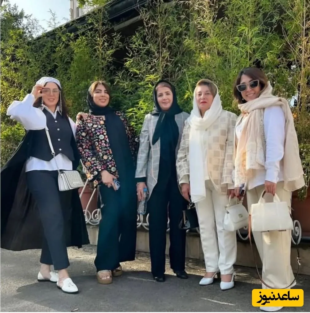 لیلا بلوکات در کنار خانواده