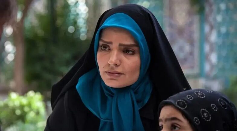 بازیگر آوای باران با چهره زیبا در ماشین / موهای بلوند چقدر بهش میاد - تصویر شاخص