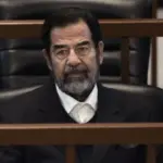 رغد، دختر صدام حسین با عینک متفاوتش بین مردم / چقدر شبیه پدرشه