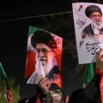 فیلم| لحظه‌های تکان‌دهنده آماده‌سازی خودروی حامل پیکر رهبر شهید انقلاب در تهران