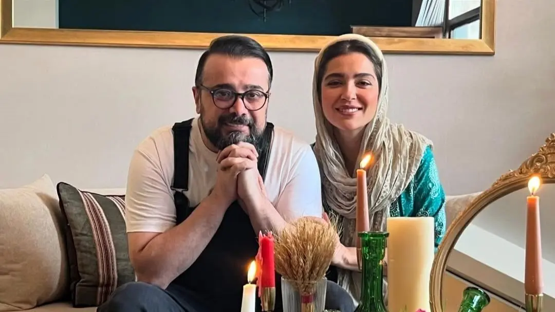 عکس| نگاهی به دکوراسیون گرم و صمیمی خانه مونا کرمی و سپند امیرسلیمانی /فضایی دنج و خانوادگی - تصویر شاخص
