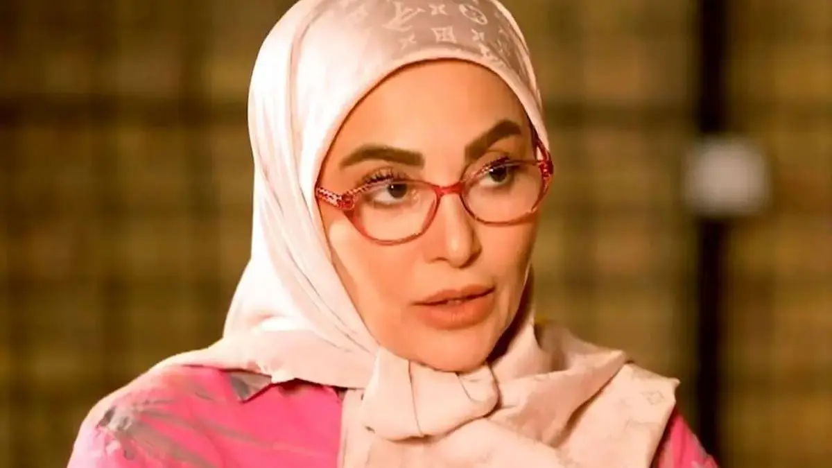 لحظه‌ای خاص؛ ژیلا صادقی مجری معروف در دیدار تاریخی با رهبر انقلاب