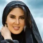 عکس| استایل فرانسوی لیلا بلوکات با کلاه و عینک قهوه ای خبرساز شد