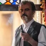 وضعیت نگران‌کننده علی مصفا، پدر ترلان پروانه در محل فیلمبرداری/ تصویری باورنکردنی از شوهر واقعی لیلا حاتمی